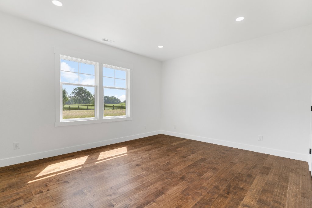 Woodford County Brick Estate 27