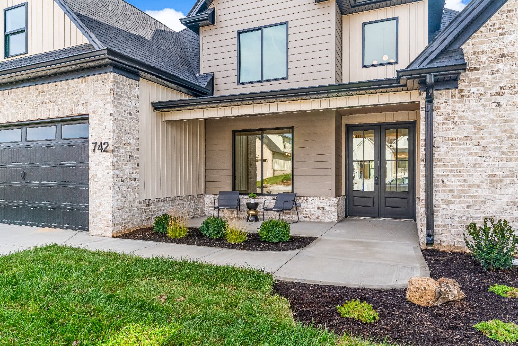 Clays Mill Modern Farmhouse 4
