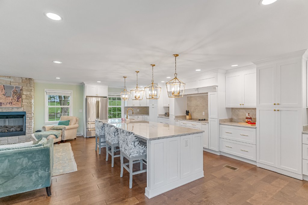 Lexington Farmhouse Estate 12