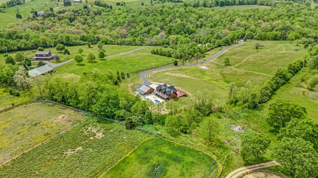 Kentucky Log Cabin Estate 59