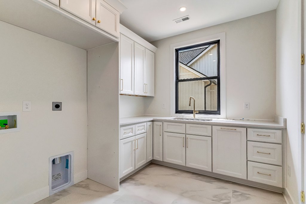 Hartland Modern Farmhouse 33
