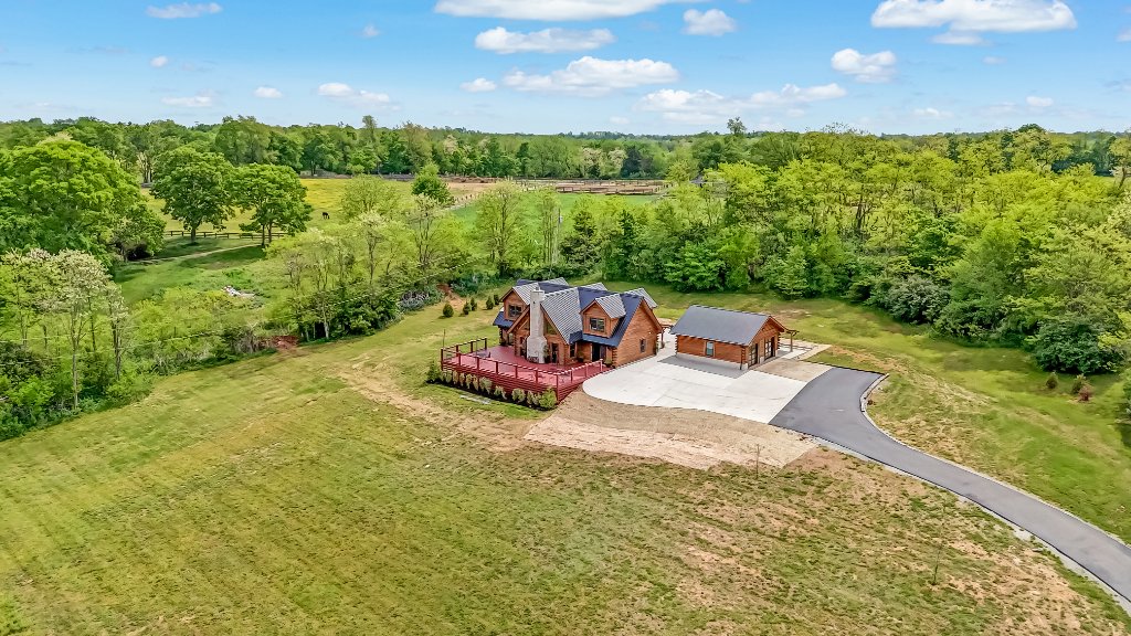 Kentucky Log Cabin Estate 53