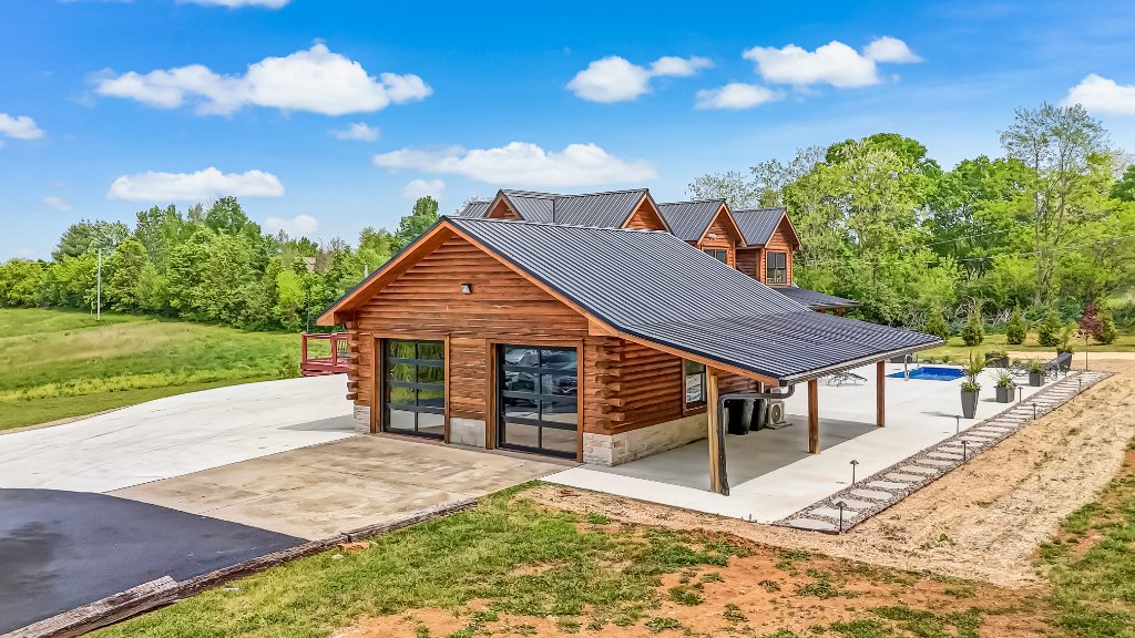 Kentucky Log Cabin Estate 50