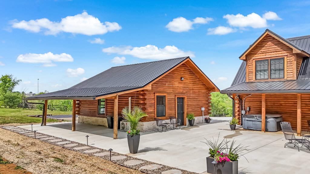 Kentucky Log Cabin Estate 46