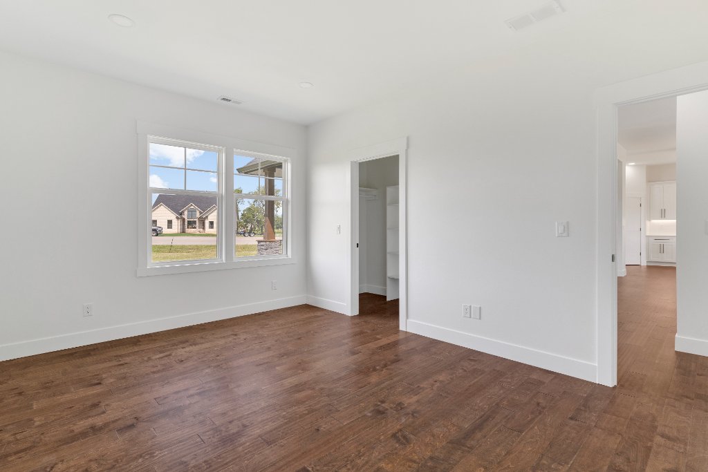 Woodford County Brick Estate 23
