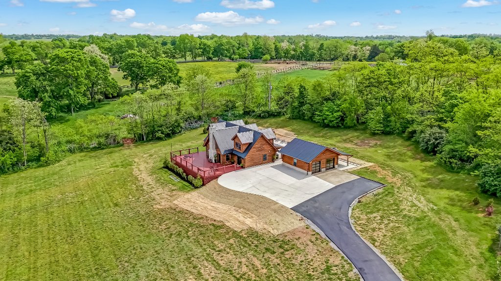 Kentucky Log Cabin Estate 52