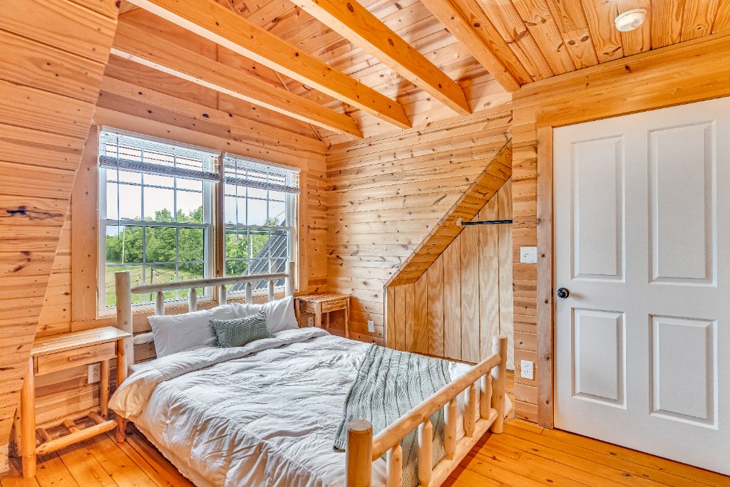 Kentucky Log Cabin Estate 32
