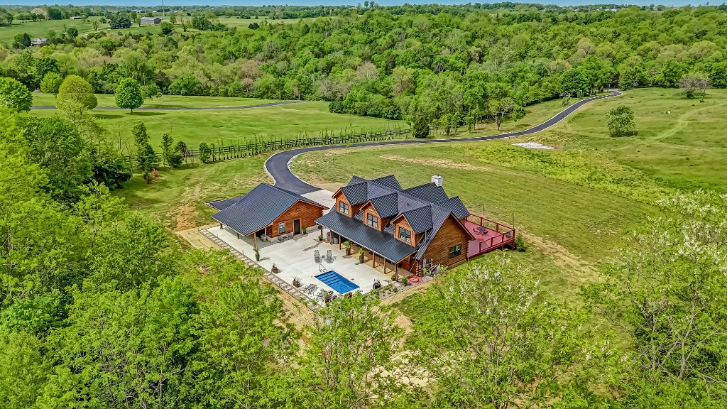 Kentucky Log Cabin Estate 56