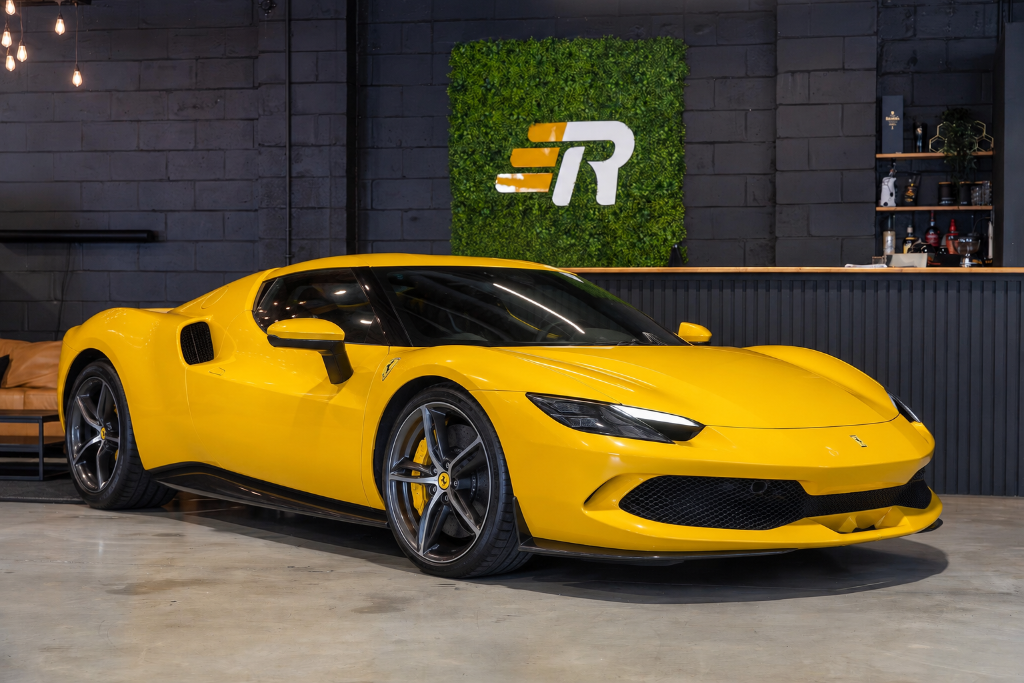 Individually tailored consignment campaign for a prestige vehicle at Rennauto