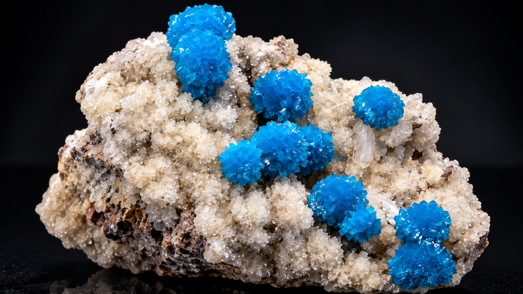 Esferas azules sobre matriz cristalina