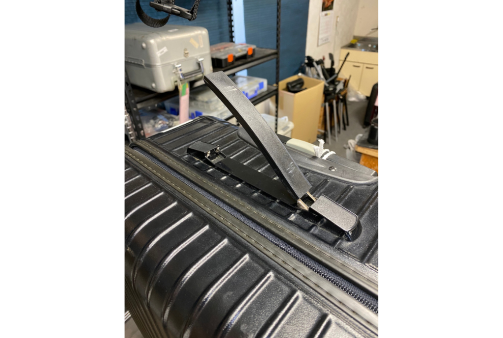 RIMOWA サルサ（旧モデル）樹脂ハンドル交換