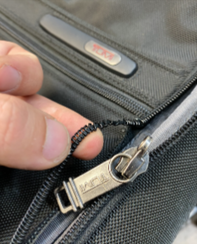 TUMI ファスナー修理