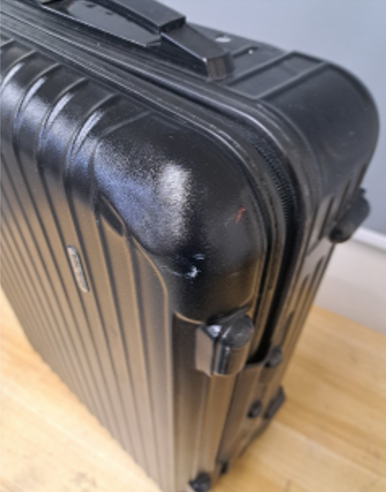 RIMOWA ボディ凹み修理(アルミケース補修) 修理後