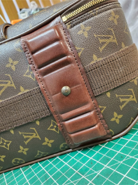LOUIS VUITTON Louis Vuitton ゴムヒンジ変形修理 修理後