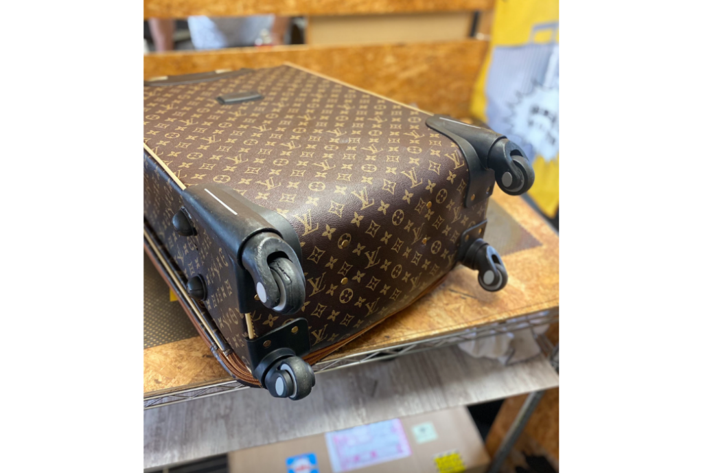 Louis Vuitton キャスター引きずり修理