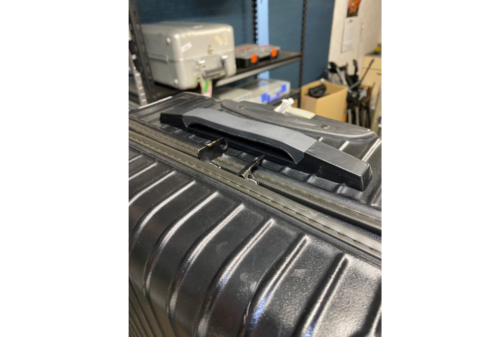 RIMOWA サルサ(旧モデル)樹脂ハンドル交換 修理後