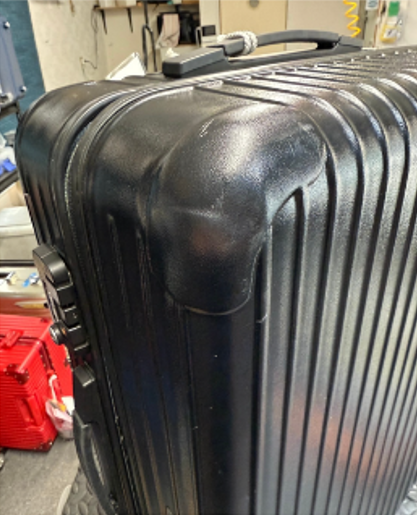 RIMOWA 凹み修理（矯正のみ・板金調整） 修理後