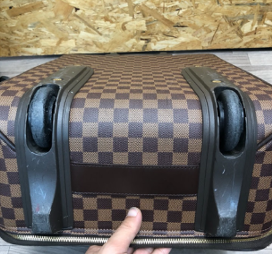 LOUIS VUITTON Louis Vuitton キャスター全交換