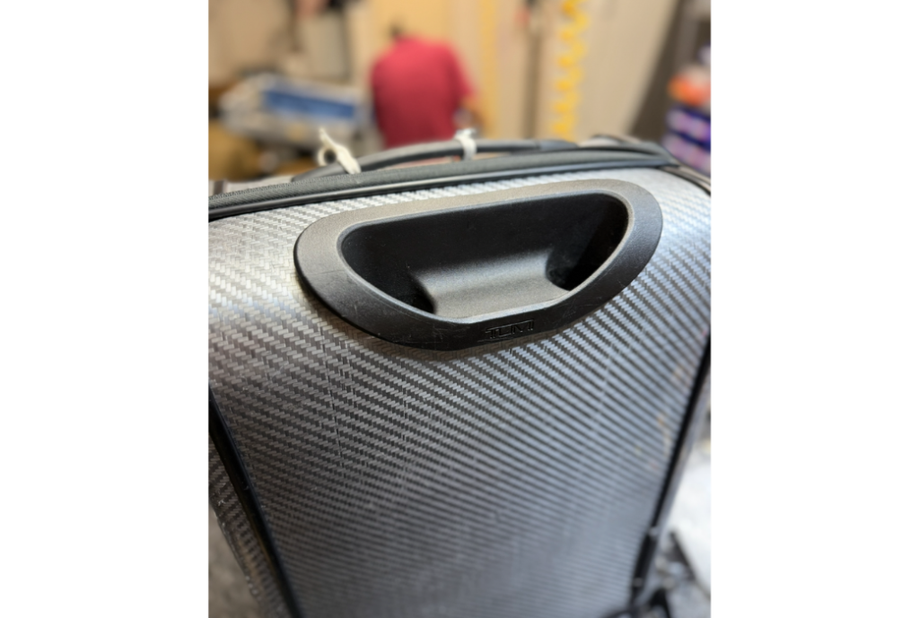 TUMI 伸縮ハンドルぐらつき修理