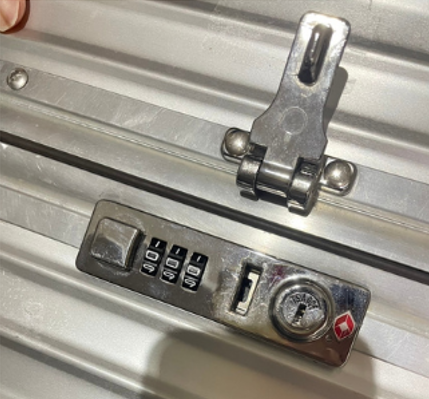 RIMOWA クラシックフライト ロック交換（TSAロック修理）