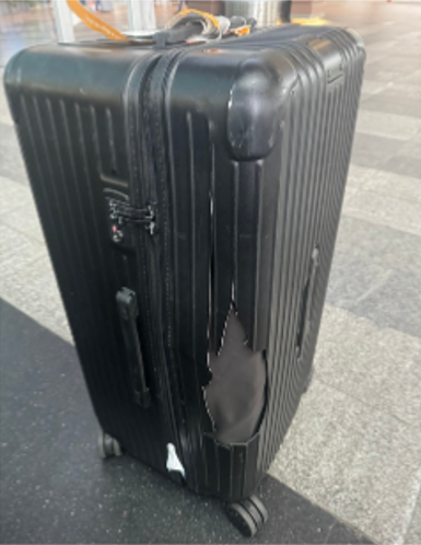 RIMOWA ボディ亀裂修理（広範囲・形成補修対応）