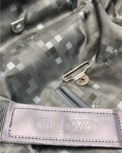 RIMOWA ポリカーボネートケース 内装金具破損修理