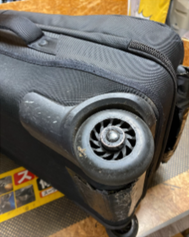 TUMI TUMI キャスター全交換修理