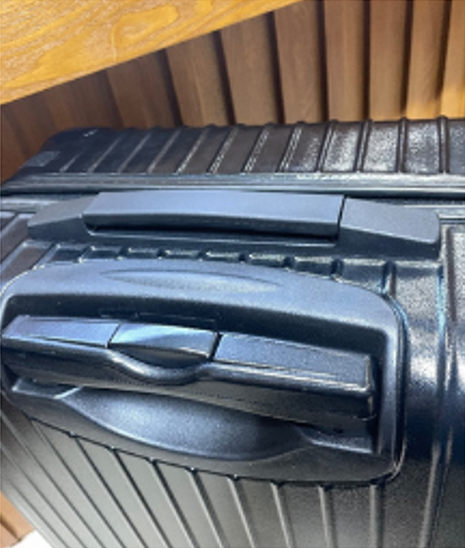 RIMOWA 樹脂ハンドル交換(持ち手修理) 修理後