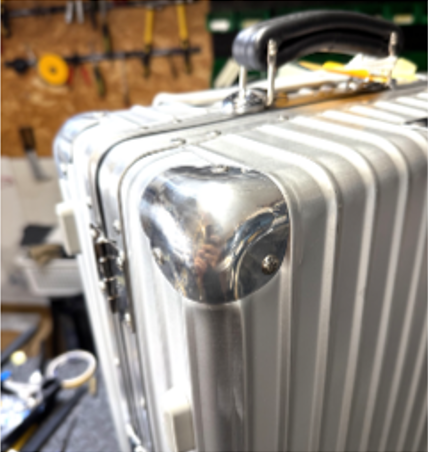 RIMOWA クラシックフライト コーナープレート交換(角パーツ修理) 修理後