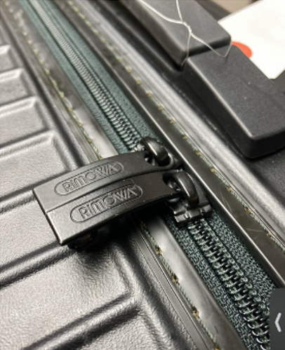 RIMOWA スライダー交換(ファスナー修理) 修理後