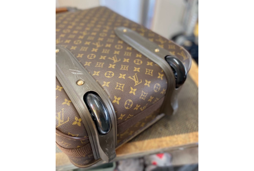 Louis Vuitton キャスター片側交換修理 修理後