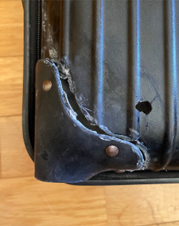 RIMOWA 亀裂修理（パテ補修・塗装仕上げ）