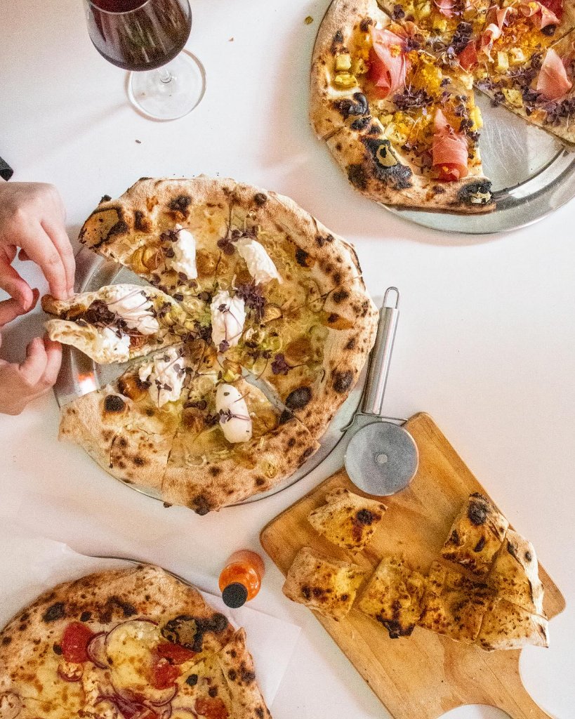 Pizza artesanal na Tozzi