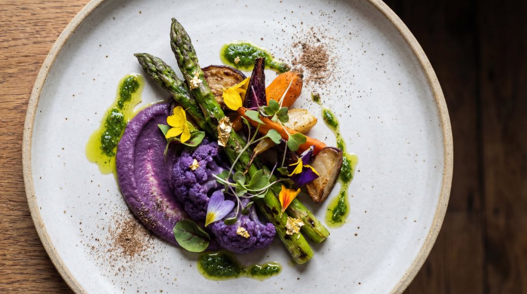 Botanical Plate — Fine Dining Shoot