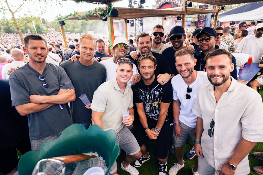 Tomorrowland Crew