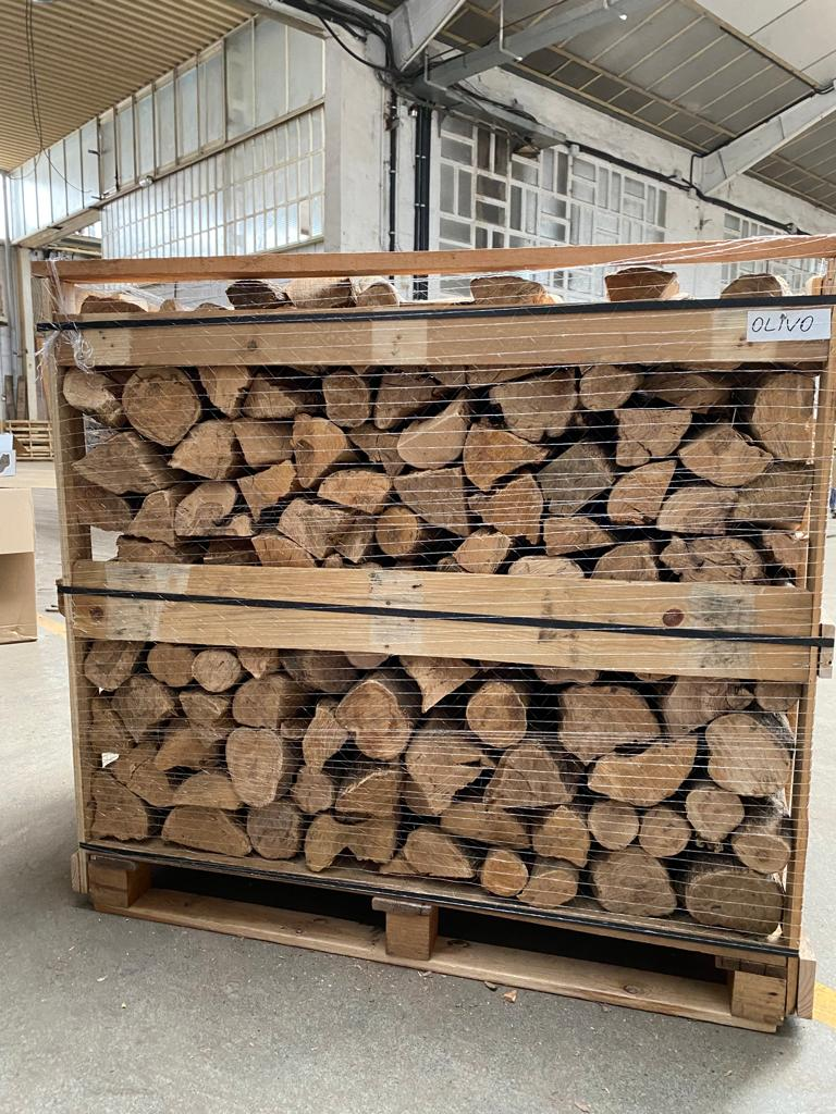 COOK IN WOOD – Olive Firewood for Pizza Ovens (Box 36L) 2