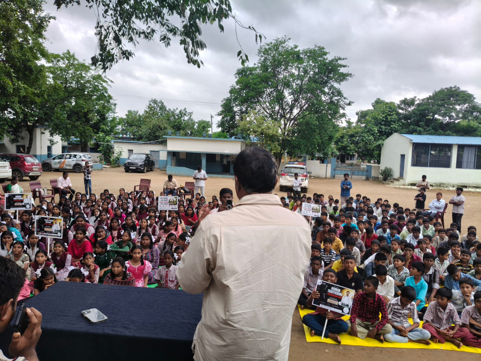 Human Trafficking Prevention Day — విద్యార్థులు పోస్టర్లతో
