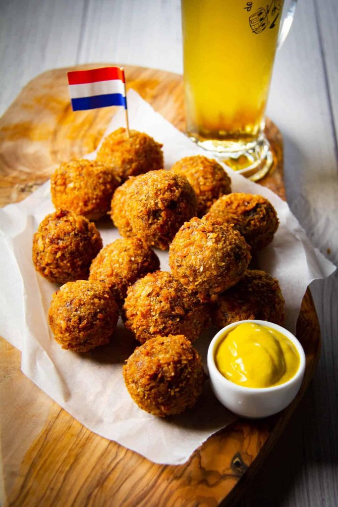 Portion Bitterballen
