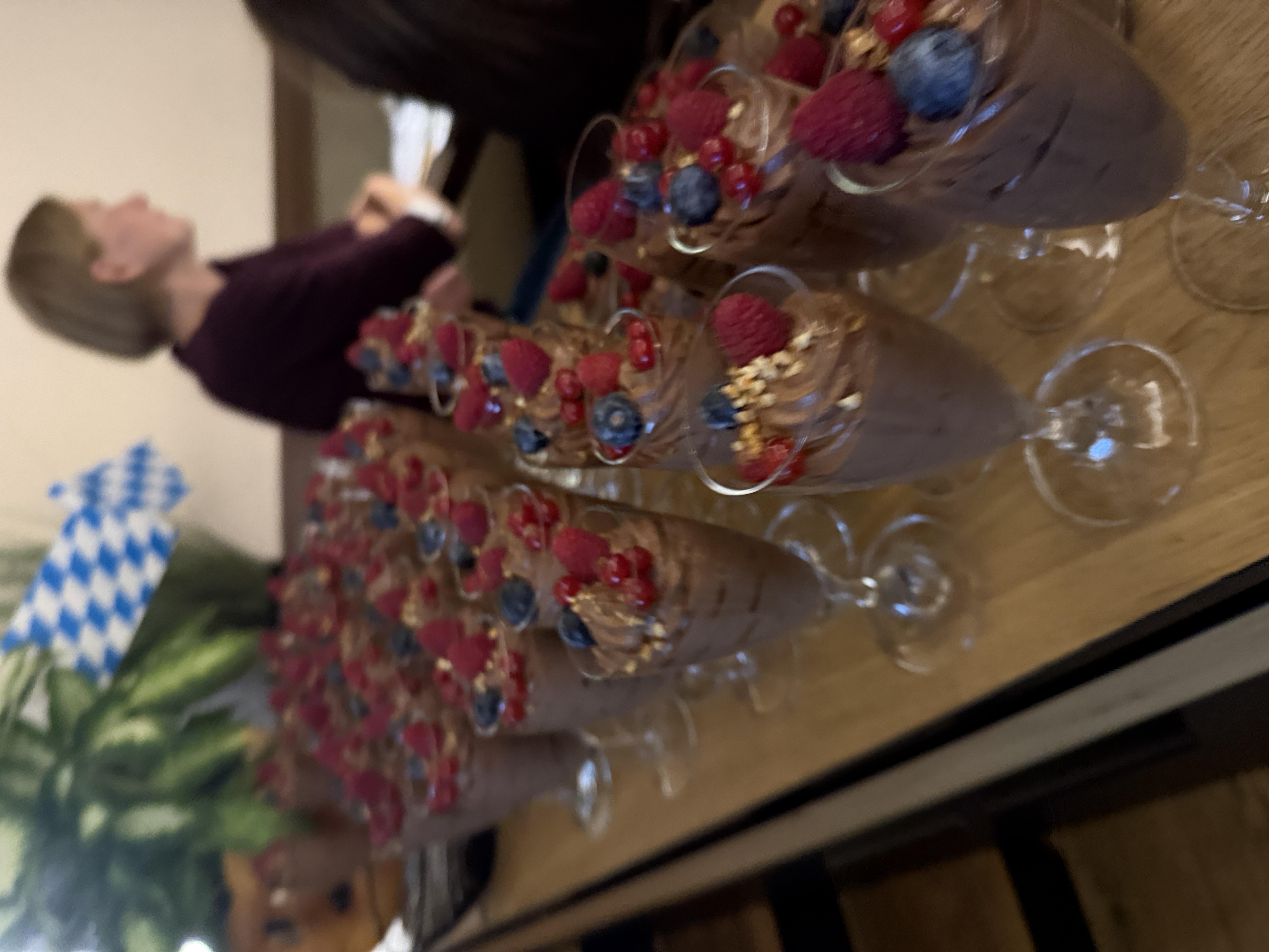 Dessert beim Tischbuffet des ImmoHub RheinMain Immobilien-Stammtischs