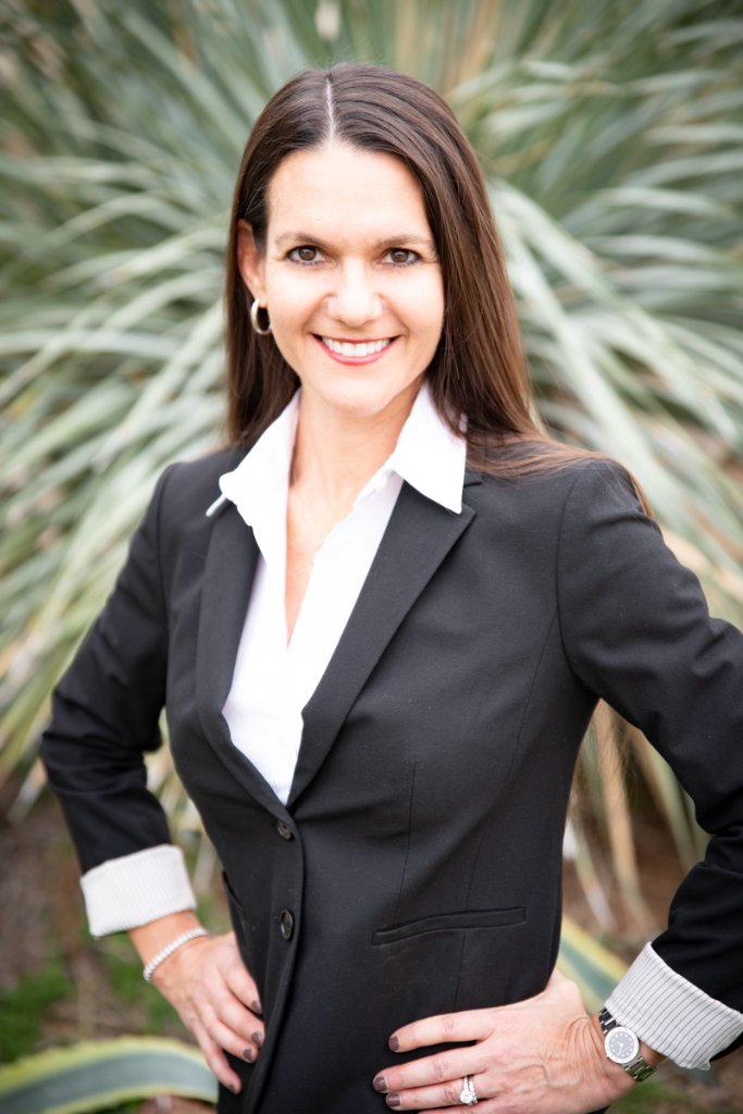 Tammy Caputi engaging with Arizona voters