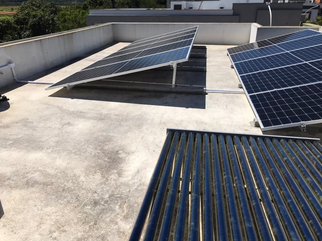 Sistema fotovoltaico laje