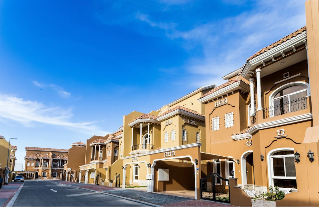 El Mercado Village — Exterior facade