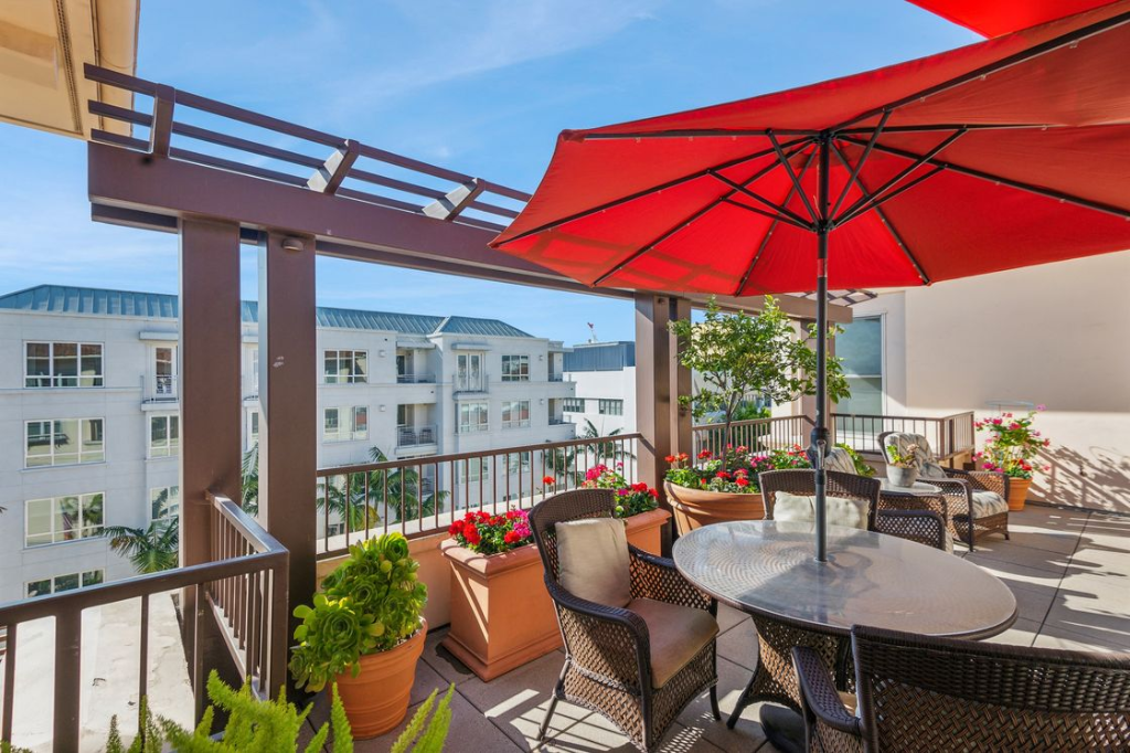 SUNRISE OF BEVERLY HILLS preview