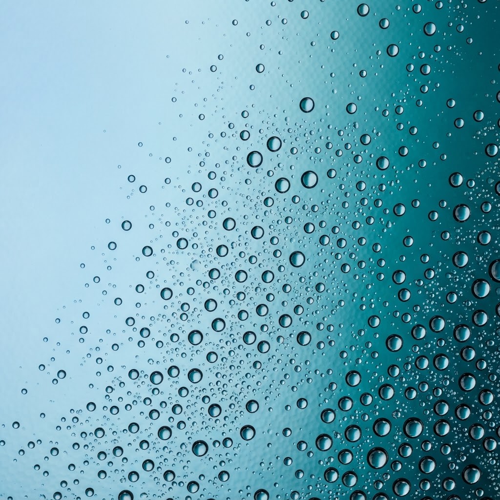 Crystal clear shower glass with water beading effect