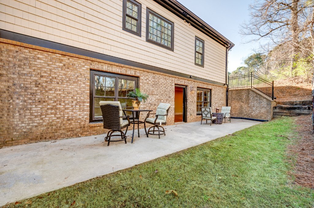 Terrace Patio - 1049 Highland Village Trail