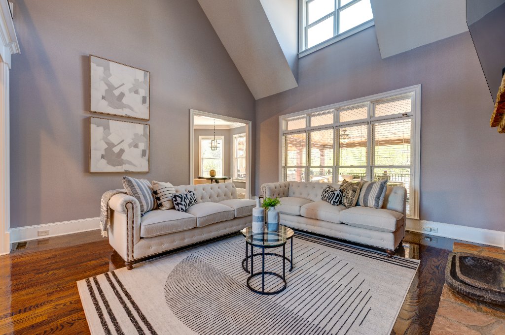 Living Room — Open View - 1049 Highland Village Trail