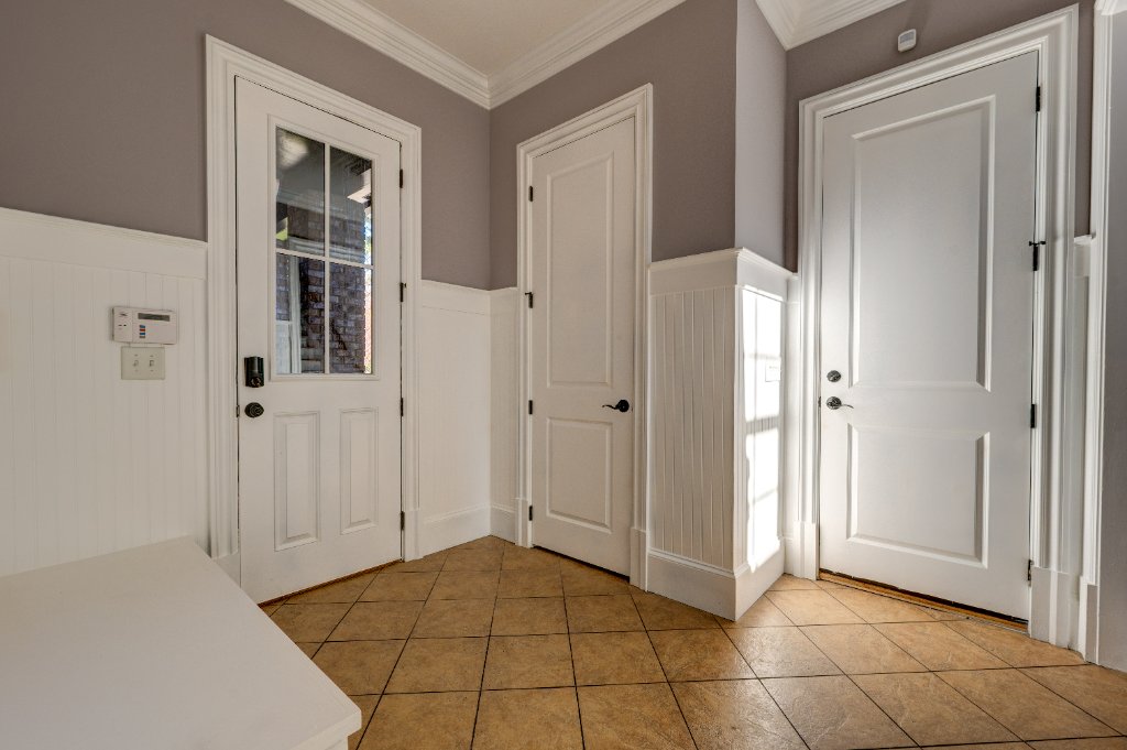 Mudroom Entry Area - 1049 Highland Village Trail