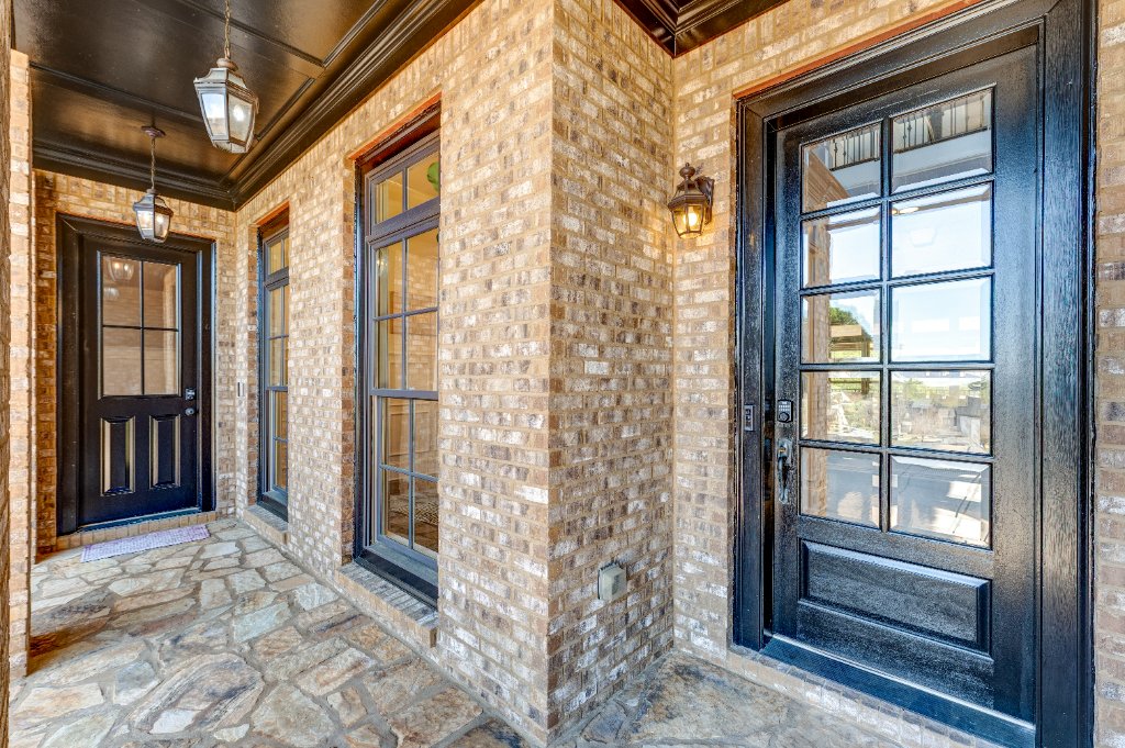 Covered Front Porch - 1049 Highland Village Trail