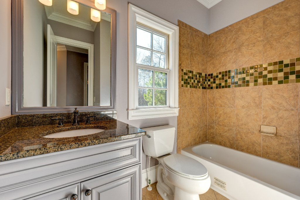 Guest Suite Bathroom - 1049 Highland Village Trail