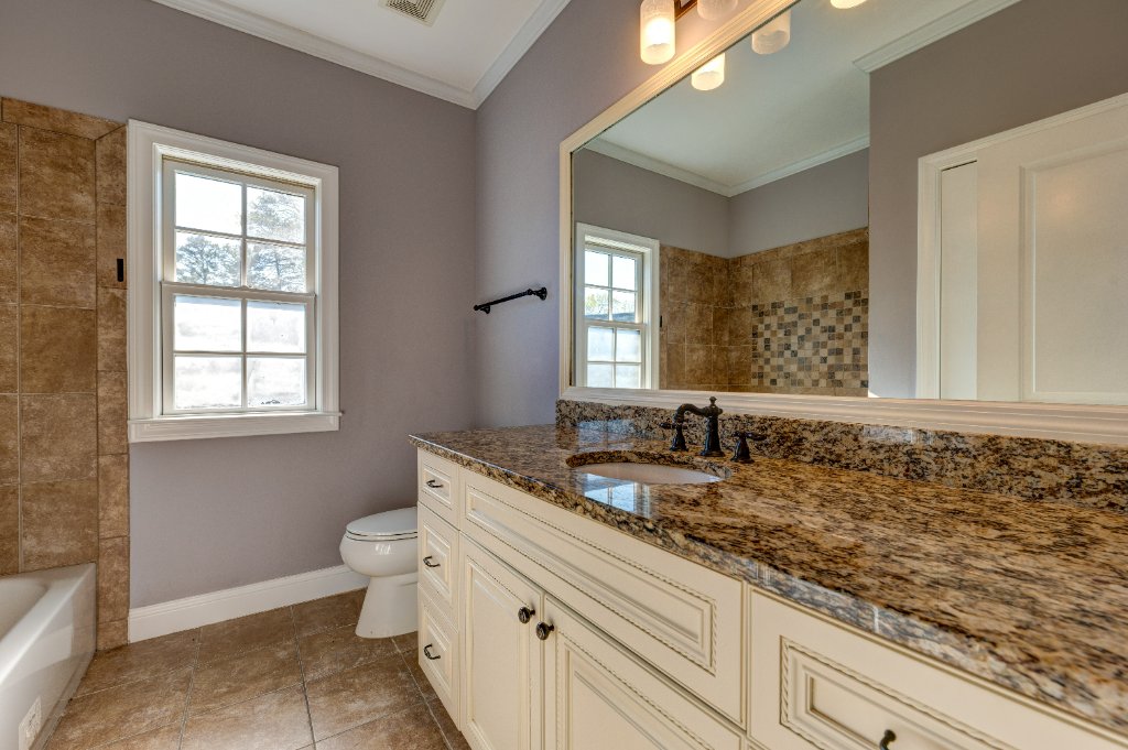 Bath & Closet View - 1049 Highland Village Trail